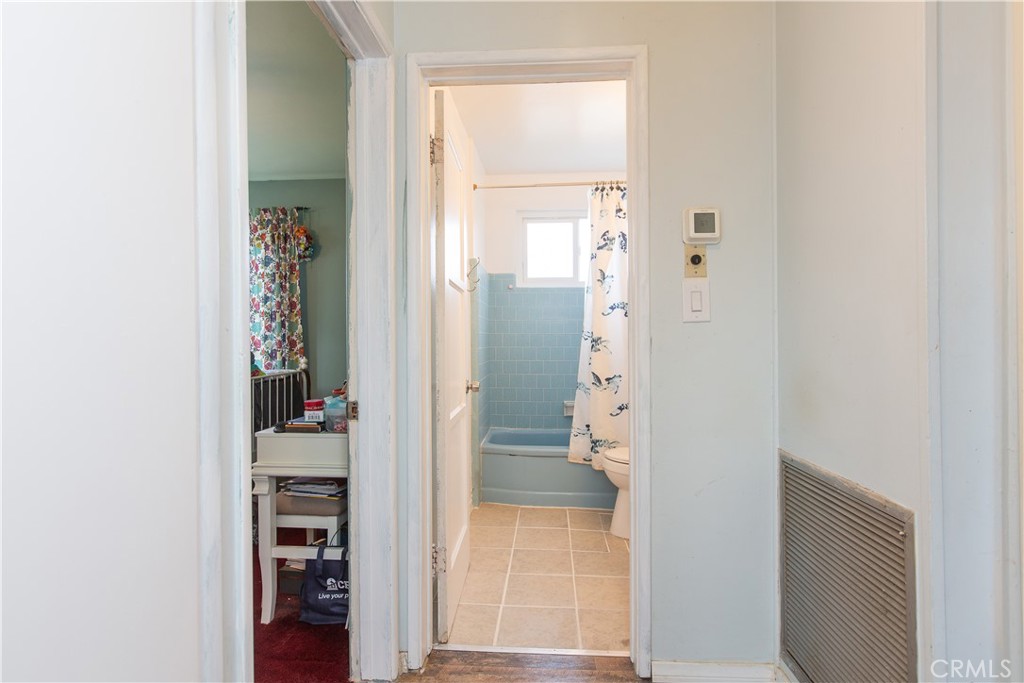 17248 Seville Avenue Property Photo 16