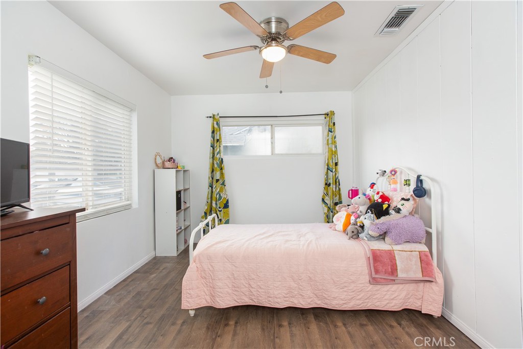 17248 Seville Avenue Property Photo 18