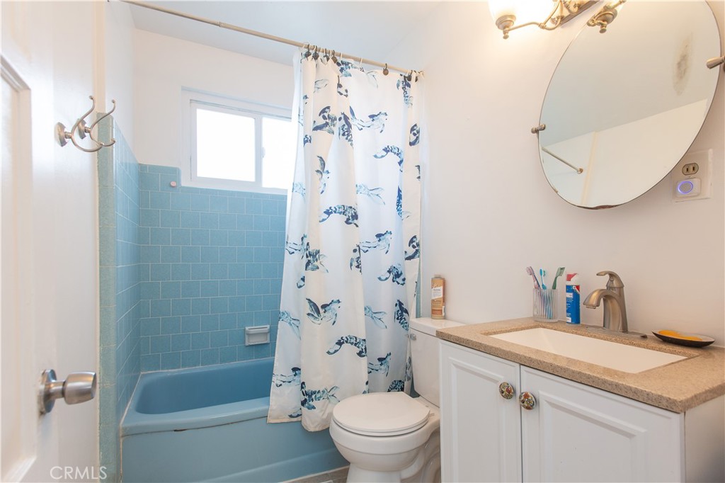 17248 Seville Avenue Property Photo 23