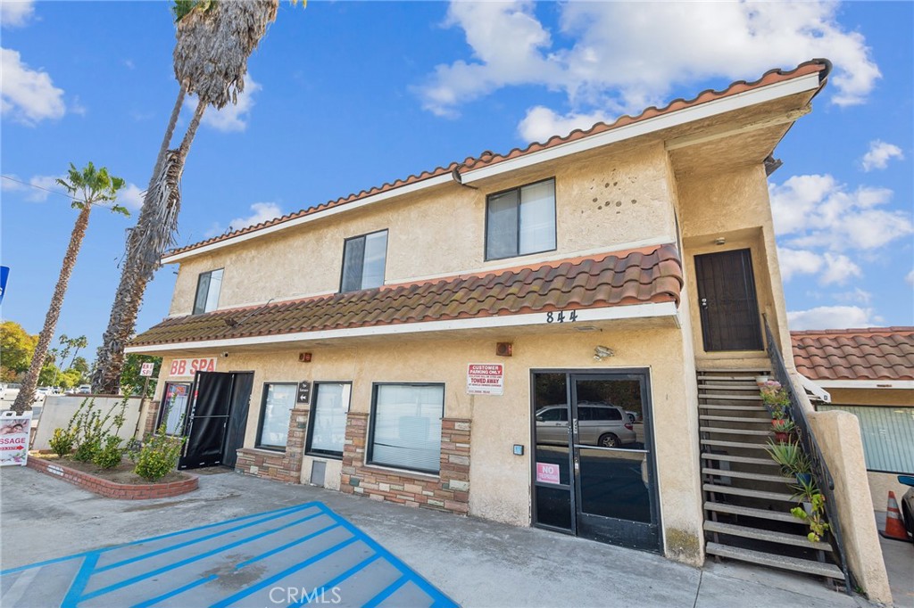 840 844 E Mission Road Property Photo 8