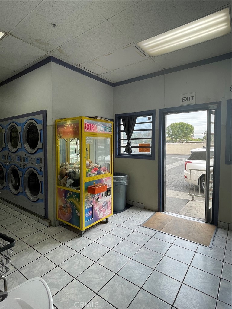 8515 Citrus Avenue H Property Photo 6