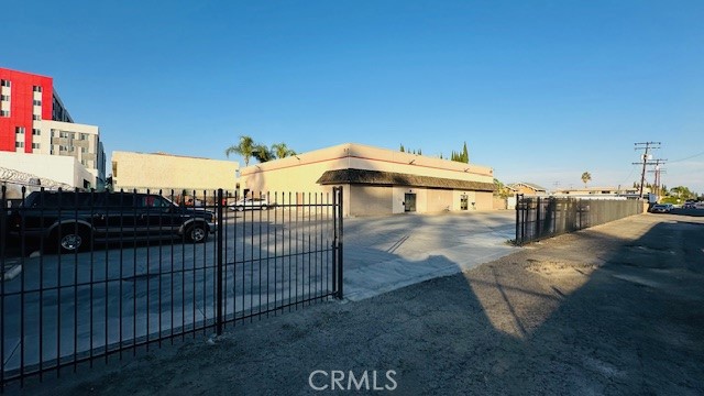 13101 Brookhurst St Property Photo 4