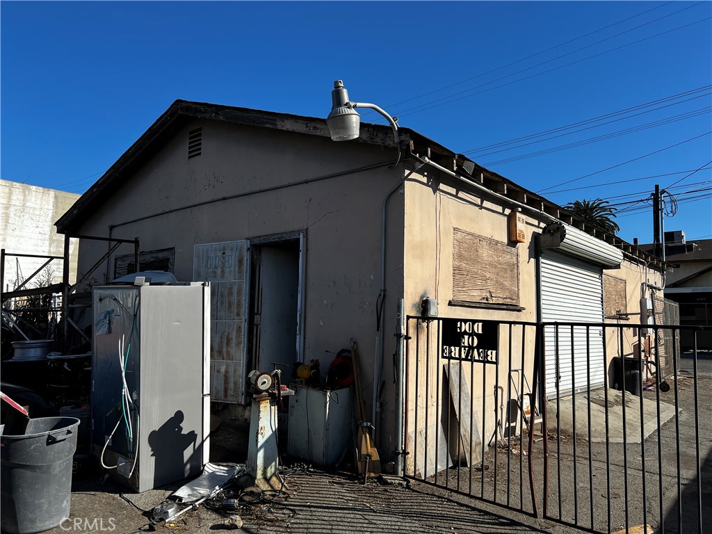 7722 Greenleaf Avenue Property Photo 3