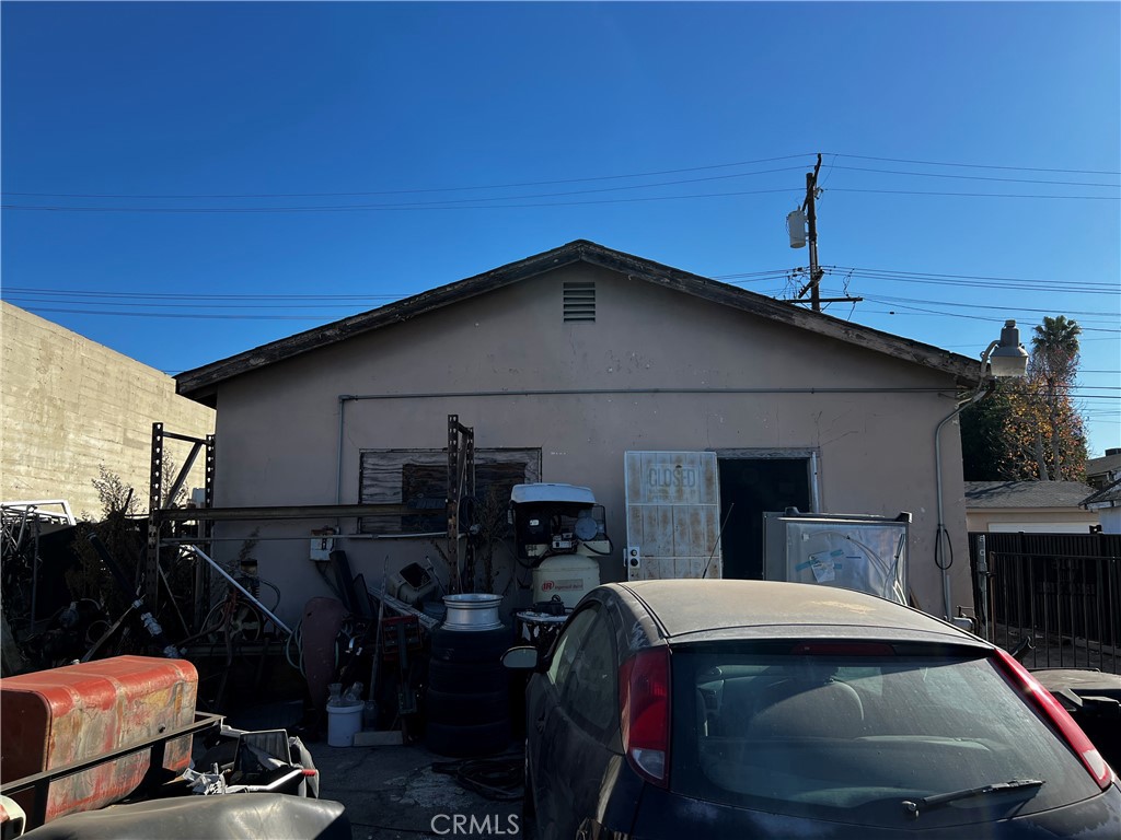 7722 Greenleaf Avenue Property Photo 4