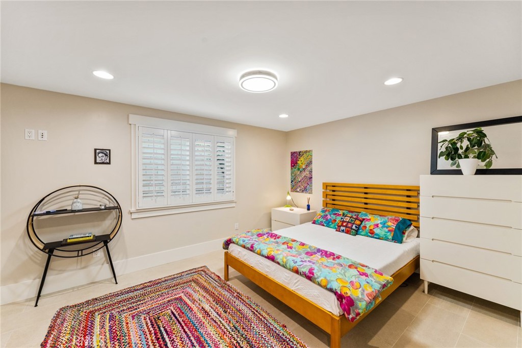 11 67th Place Property Photo 18