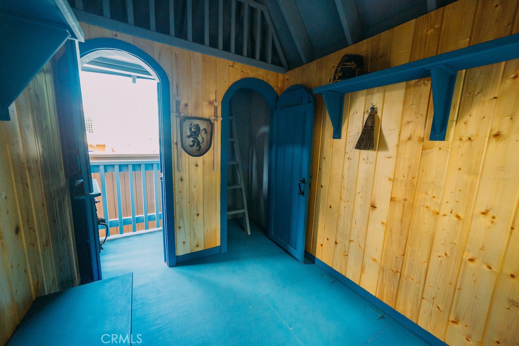 1612 Speyer Lane Property Photo 43