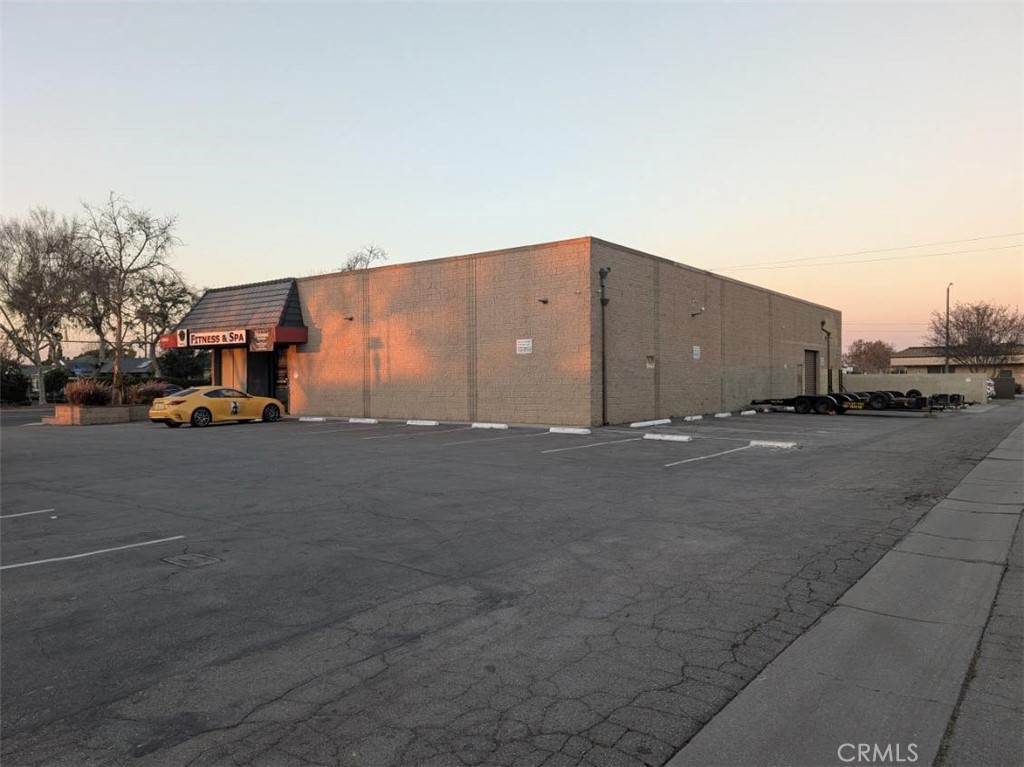 12912 Paramount Boulevard Property Photo 2