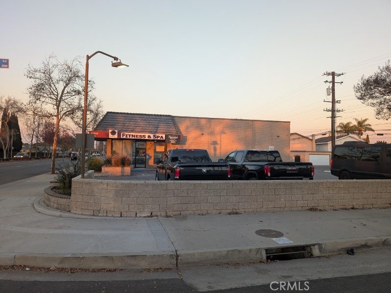 12912 Paramount Boulevard Property Photo 3
