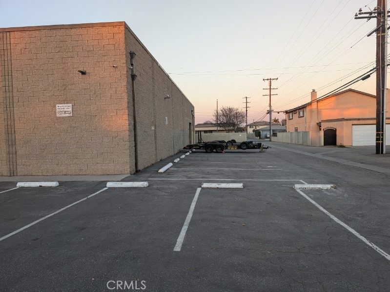 12912 Paramount Boulevard Property Photo 4