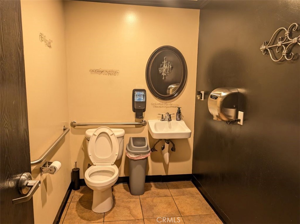 12912 Paramount Boulevard Property Photo 17
