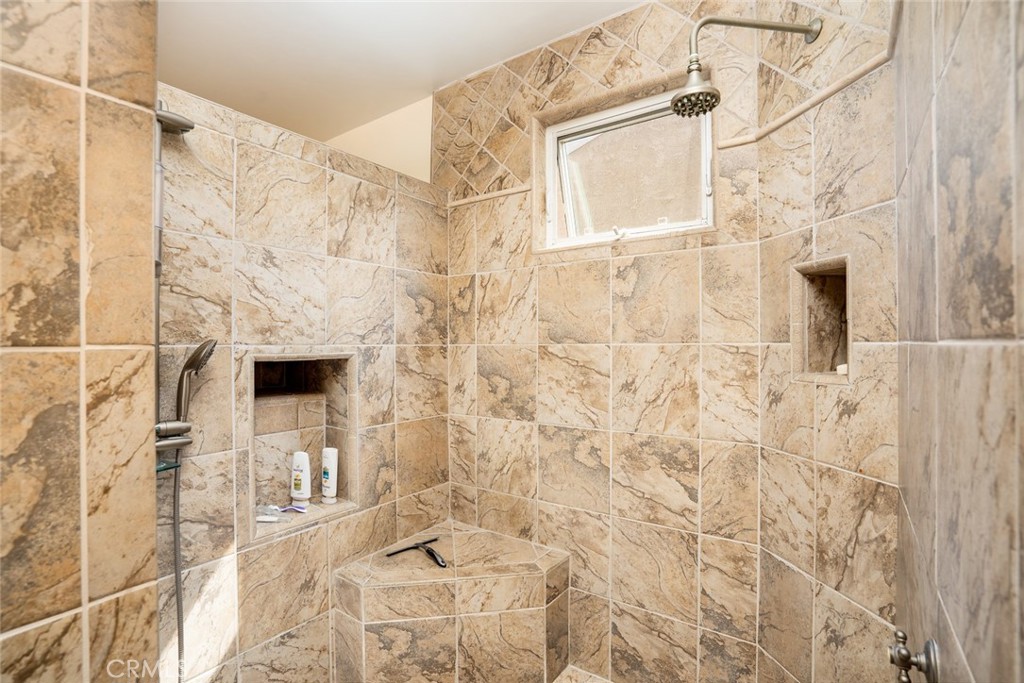 16735 Bayview Drive Property Photo 12