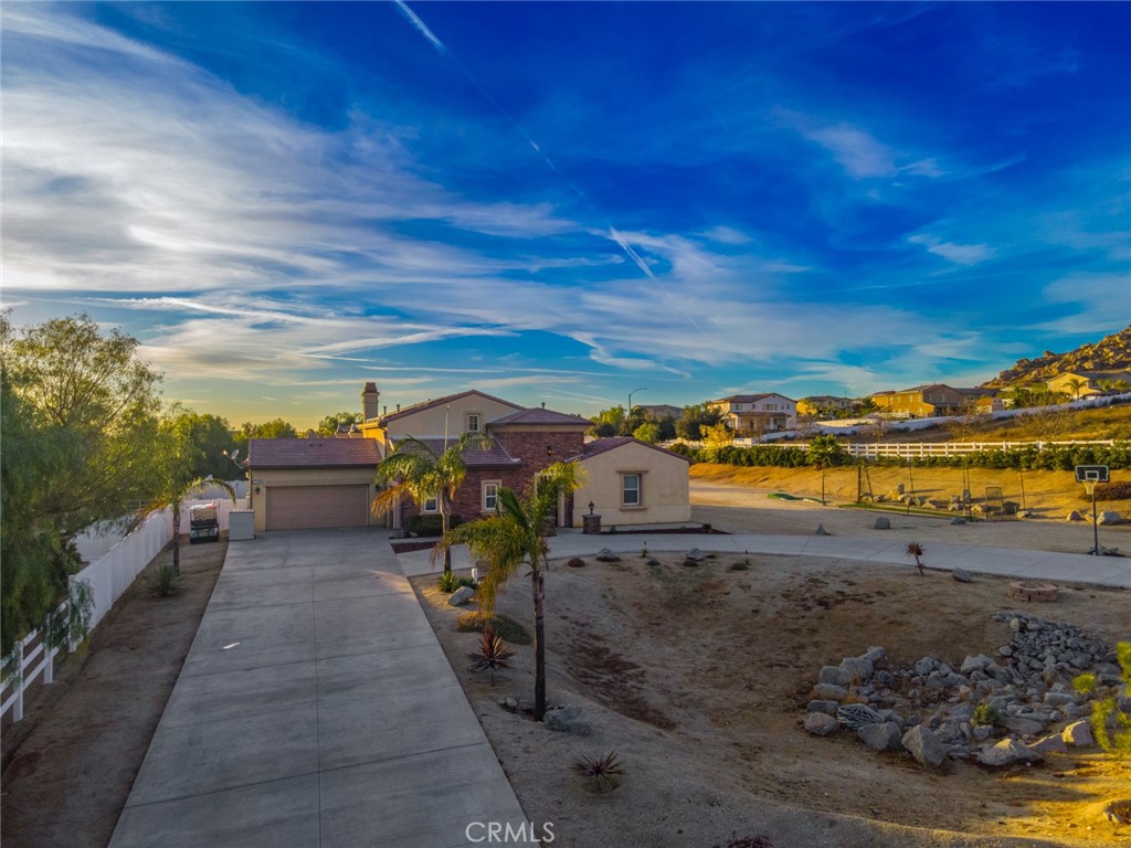 17529 Burl Hollow Drive Property Photo 1