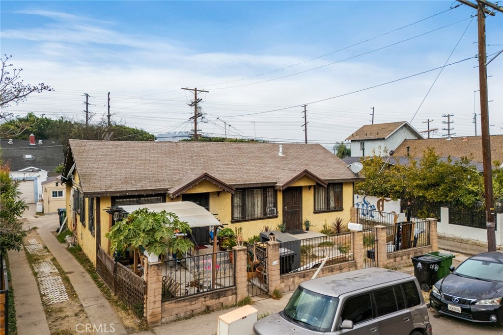 634 Romulo Street Property Photo 2