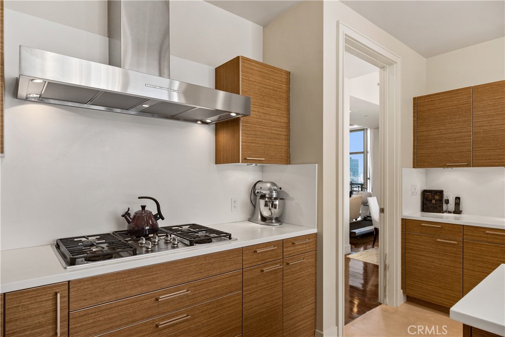 10776 Wilshire Boulevard 901 Property Photo 14