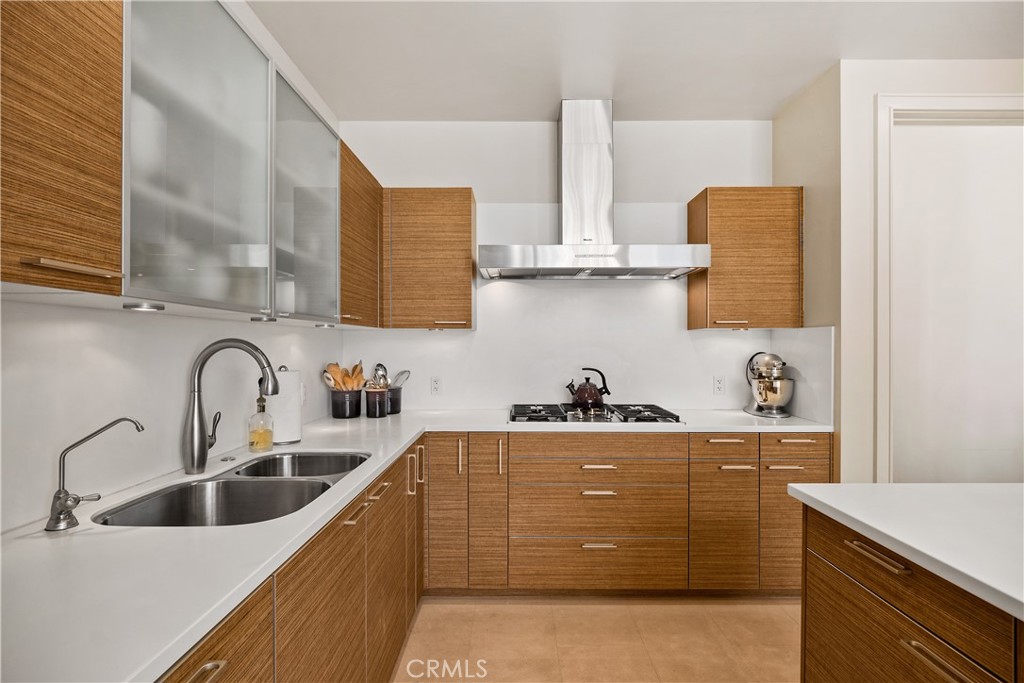 10776 Wilshire Boulevard 901 Property Photo 15