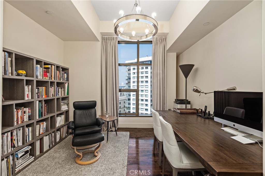 10776 Wilshire Boulevard 901 Property Photo 22