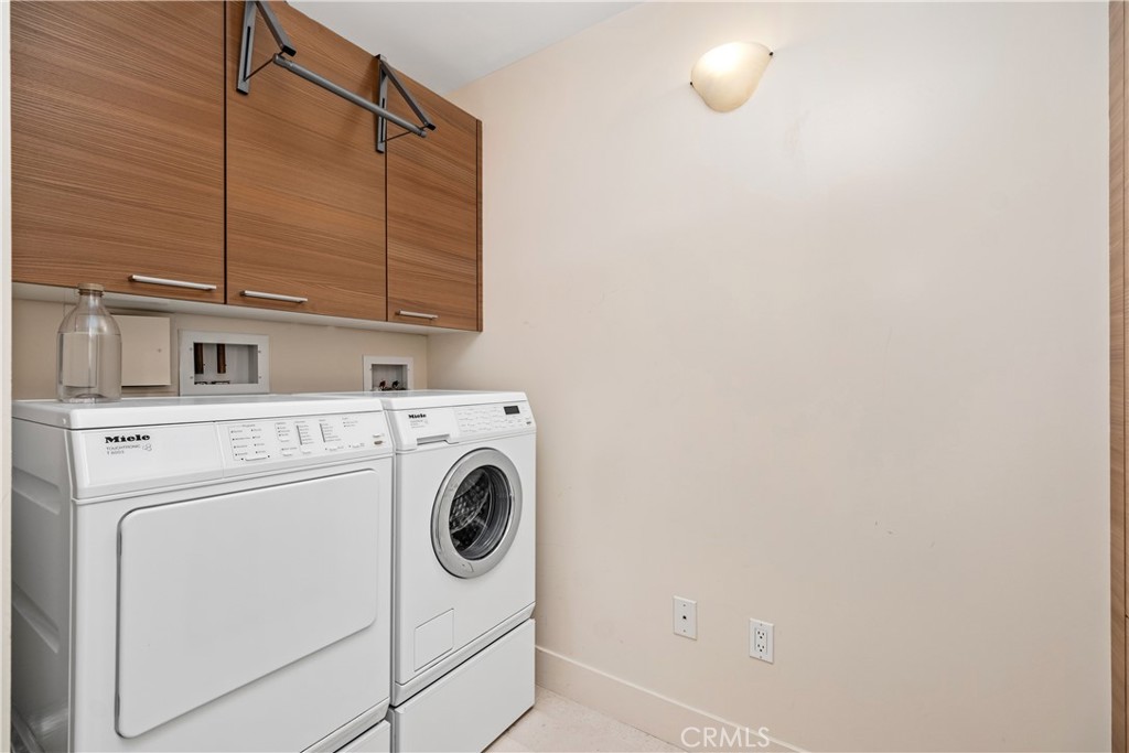 10776 Wilshire Boulevard 901 Property Photo 35