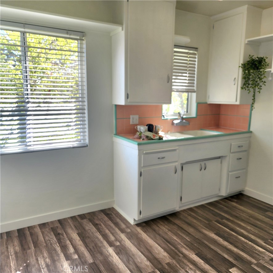 7106 Flight Avenue Property Photo 9