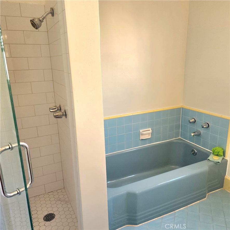7106 Flight Avenue Property Photo 10