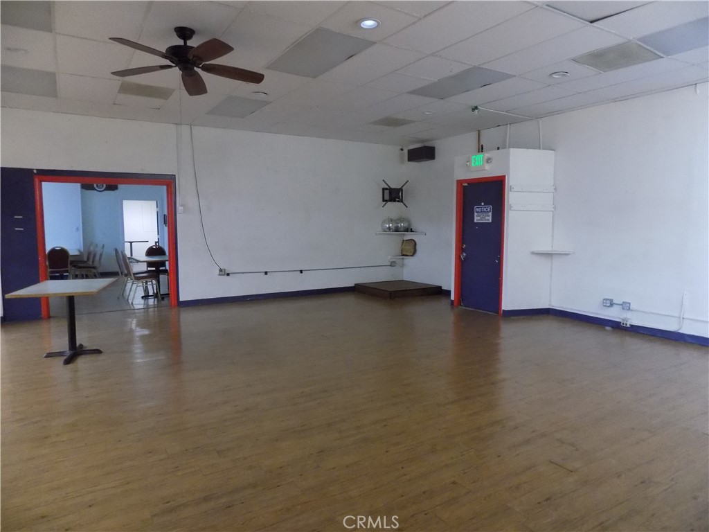 300 E Main Street Property Photo 4