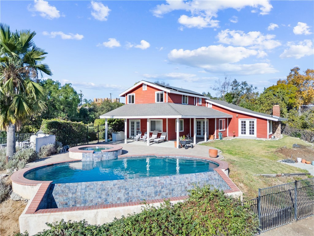 1460 La Riata Drive Property Photo