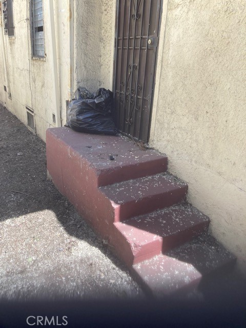 9811 S Vermont Avenue Property Photo 5