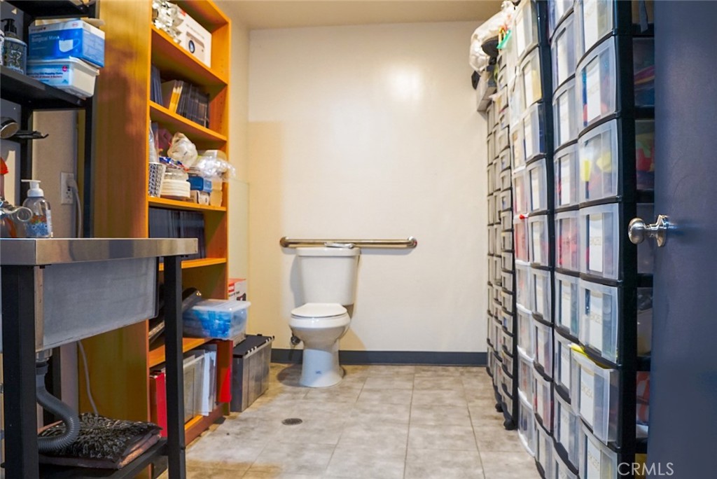 1224 S Garey Avenue Property Photo 10