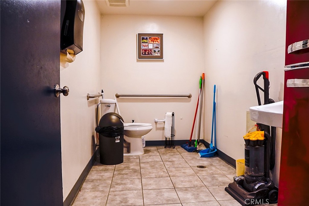 1224 S Garey Avenue Property Photo 11