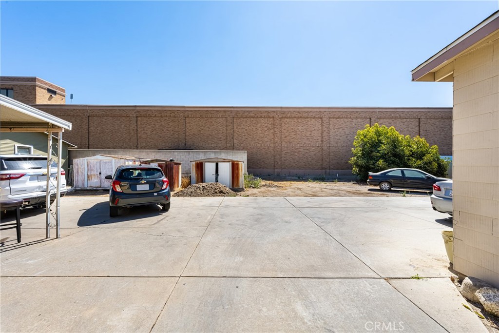 171 N Cypress Street Property Photo 38