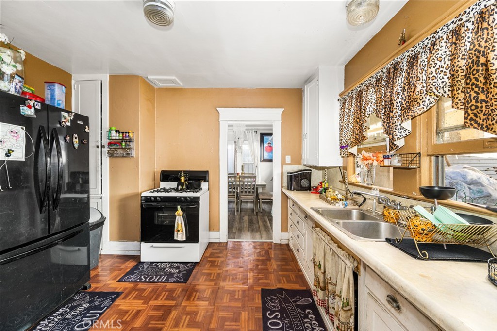 1106 W Santa Ana Boulevard Property Photo 18