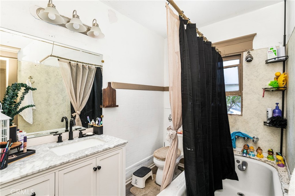 1106 W Santa Ana Boulevard Property Photo 19