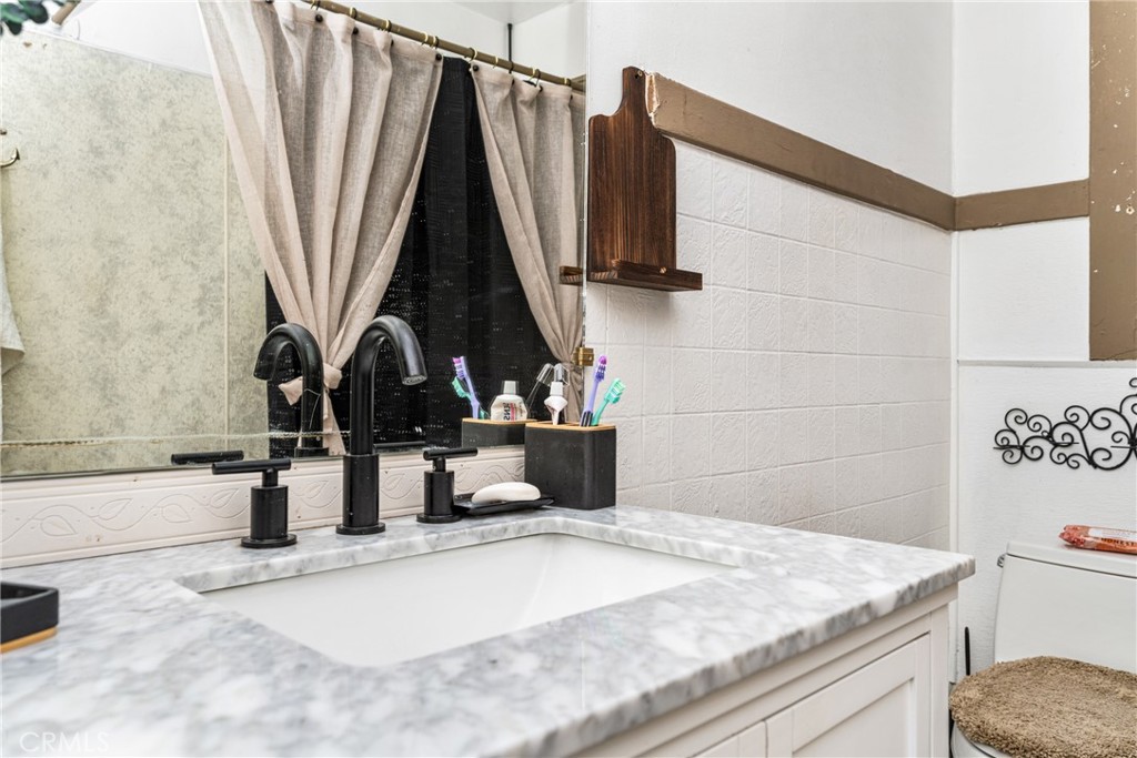1106 W Santa Ana Boulevard Property Photo 20