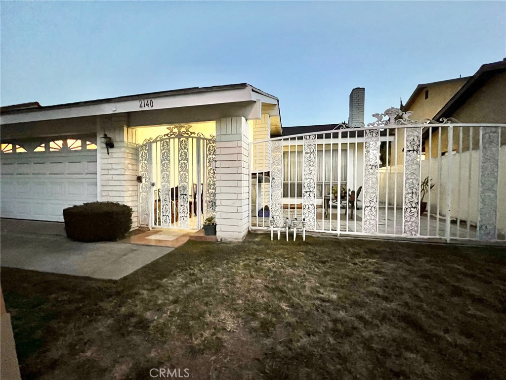 2140 Dashwood Street Property Photo