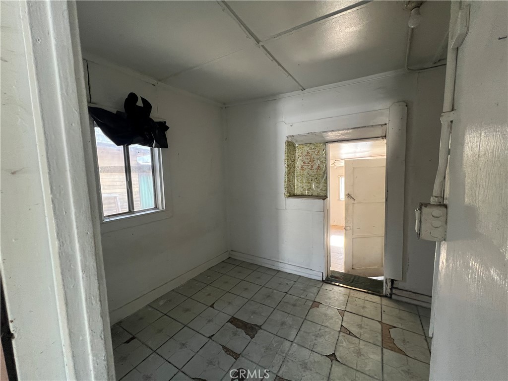 2424 E Stockwell Street Property Photo 8