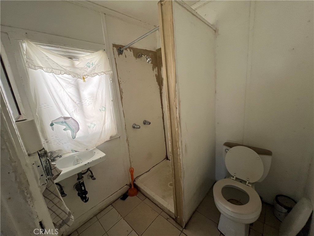 2424 E Stockwell Street Property Photo 9