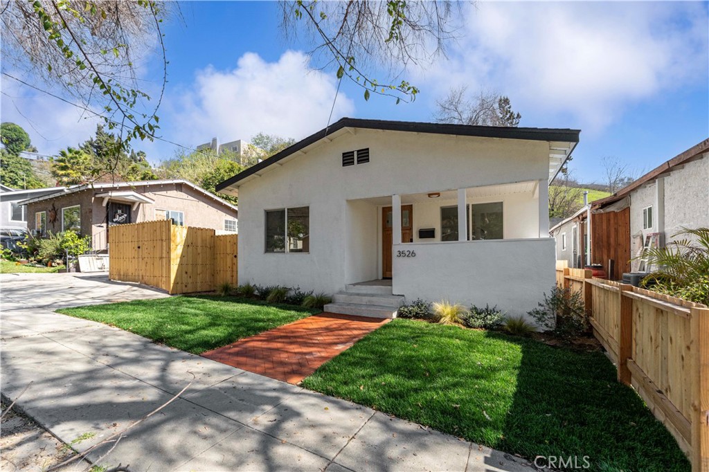 3526 Sierra Street Property Photo