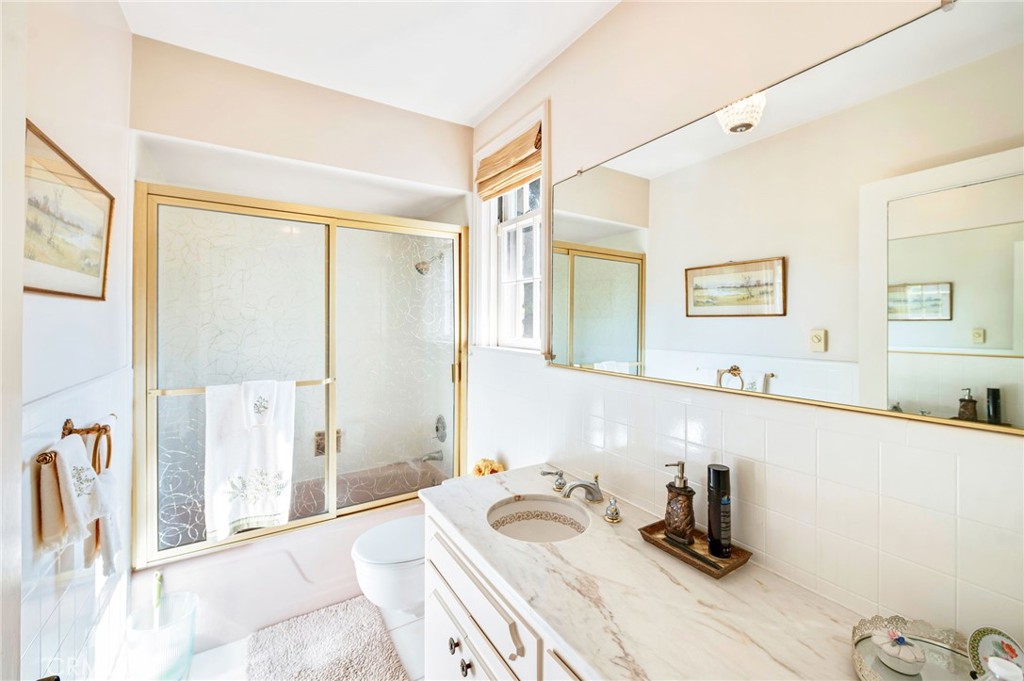 4641 N Virginia Road Property Photo 14