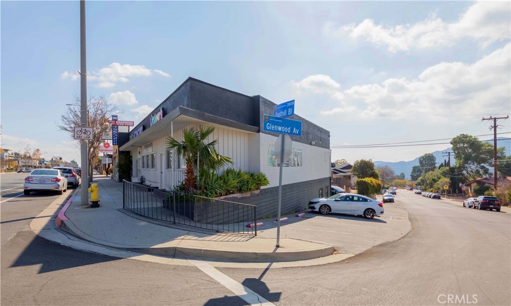 2870 Foothill Boulevard Property Photo 18