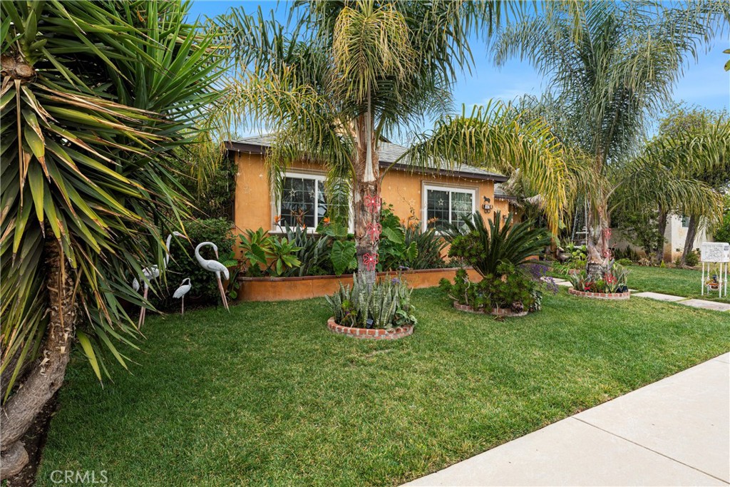 14763 San Fernando Mission Boulevard Property Photo 3