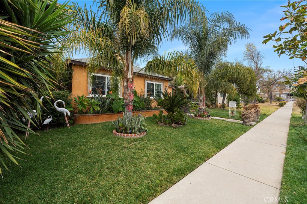 14763 San Fernando Mission Boulevard Property Photo 4