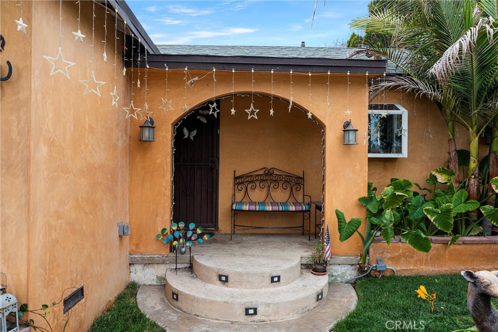 14763 San Fernando Mission Boulevard Property Photo 5