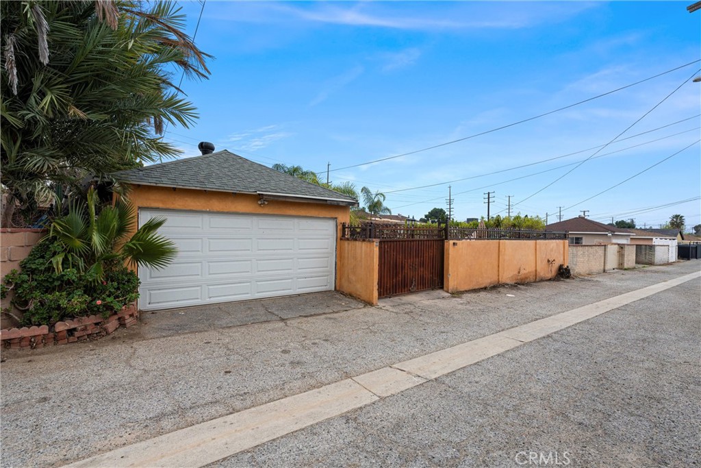 14763 San Fernando Mission Boulevard Property Photo 6