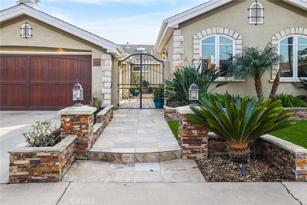 2682 Oak Knoll Drive Property Photo 4