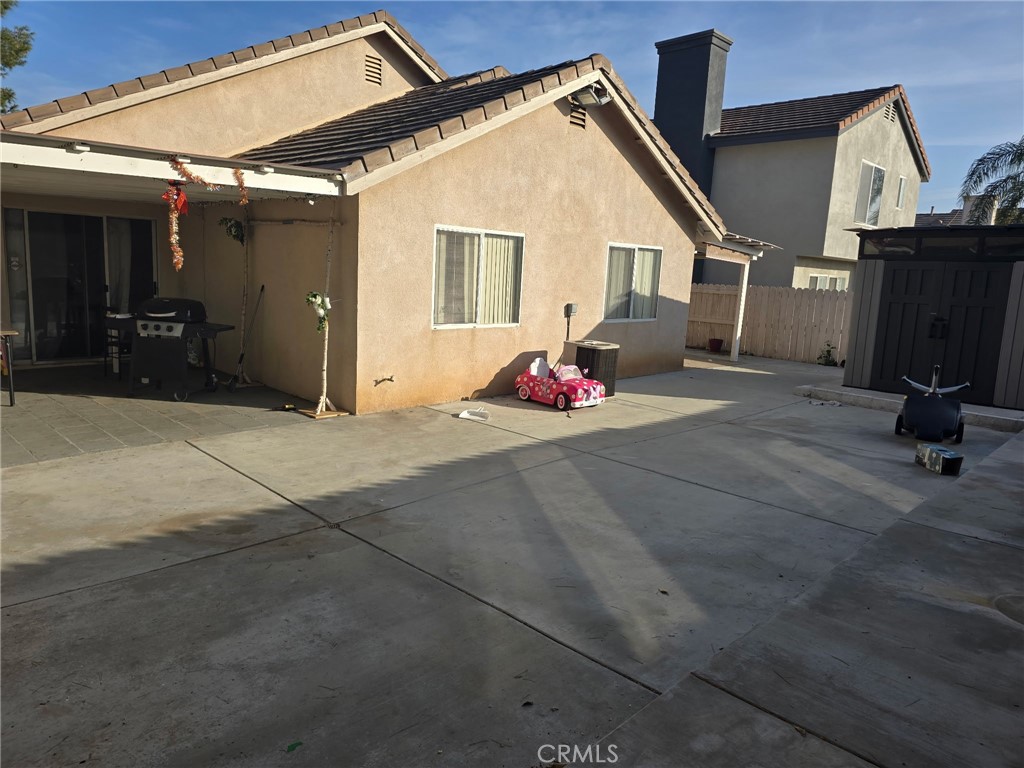 1208 N Fillmore Avenue Property Photo 2