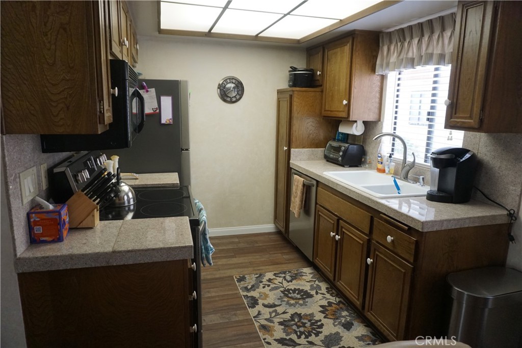 1407 N Sunrise Way 25 Property Photo 3