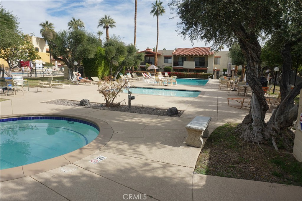 1407 N Sunrise Way 25 Property Photo 8