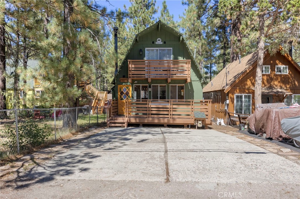 1037 W Rainbow Boulevard Property Photo 2