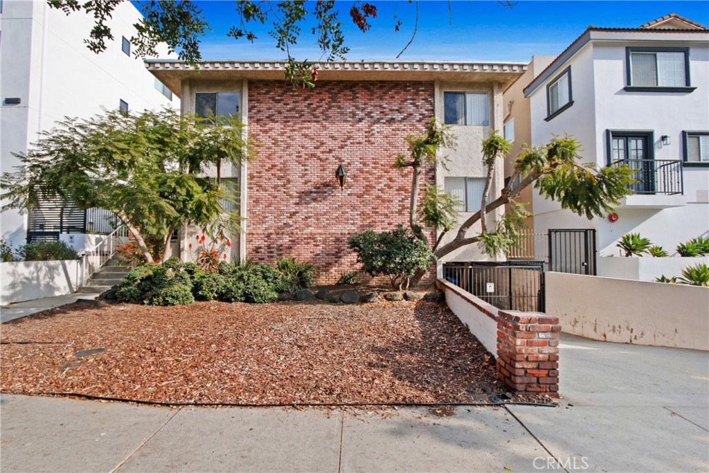 3636 Keystone Avenue Property Photo 2