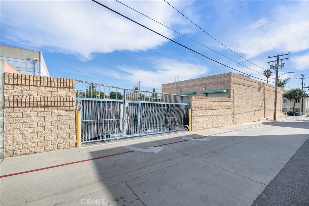 1005 E Burnett Street Property Photo 6