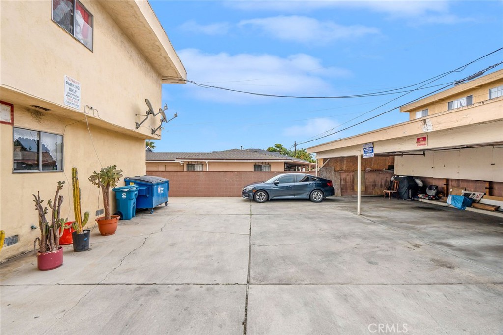 4376 W 134th Street Property Photo 2